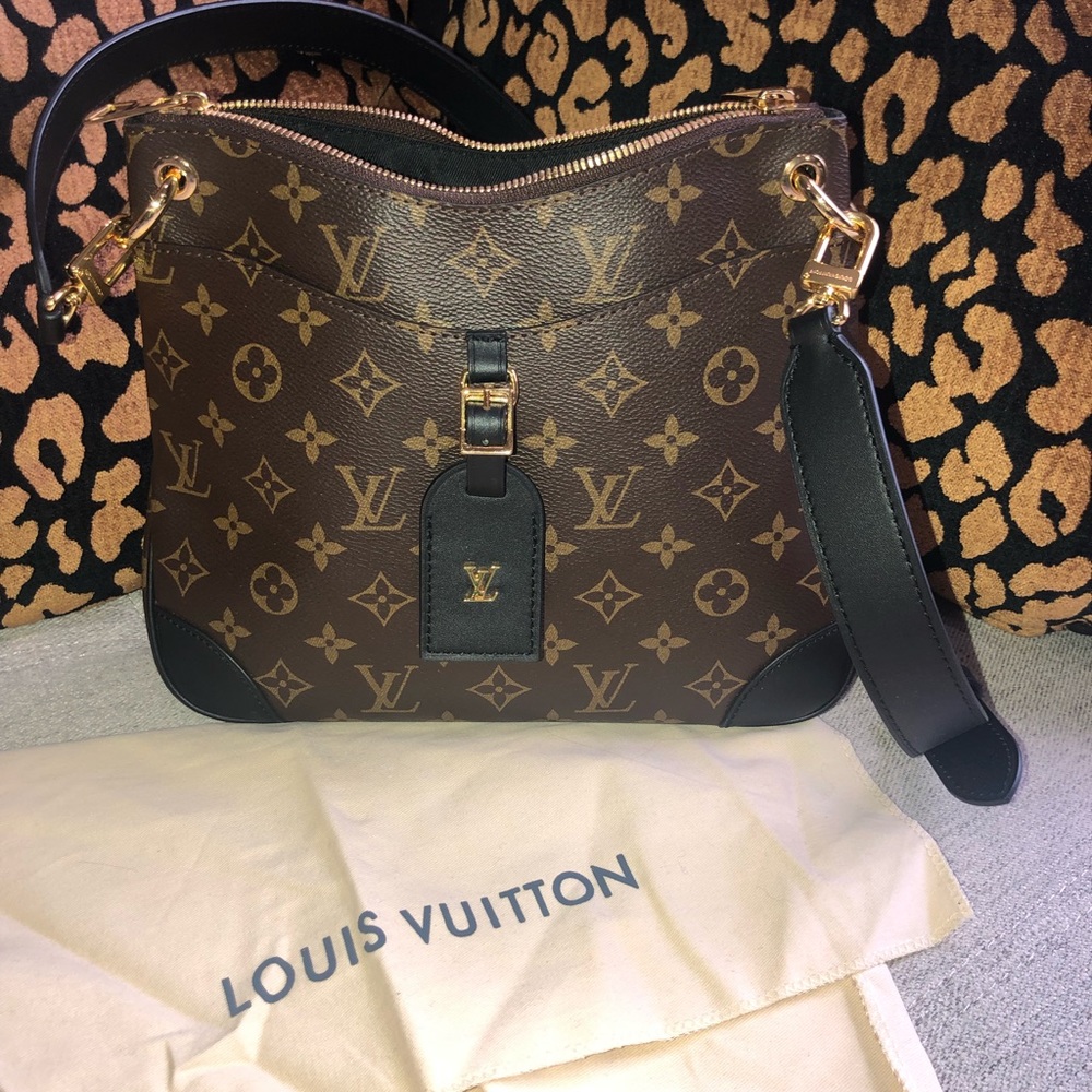Crossbody bag